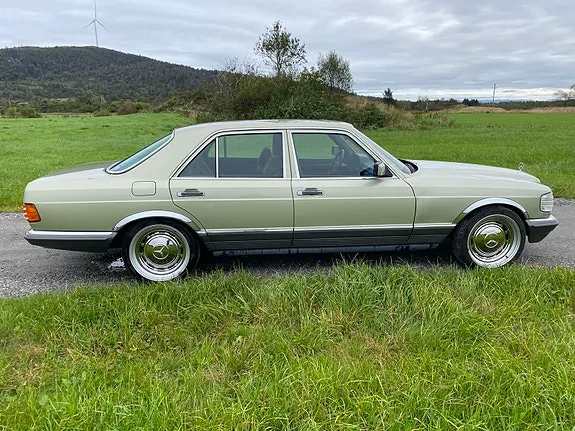 Mercedes-Benz 380 Se 1982 photo 4