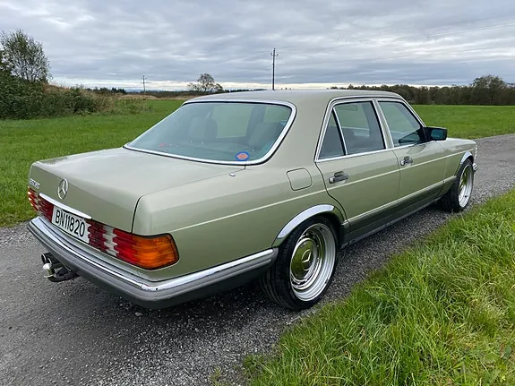 Mercedes-Benz 380 Se 1982 photo 5