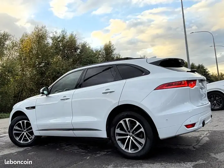Jaguar F-Pace 2017 photo 5