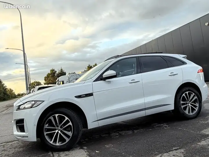 Jaguar F-Pace 2017 photo 4