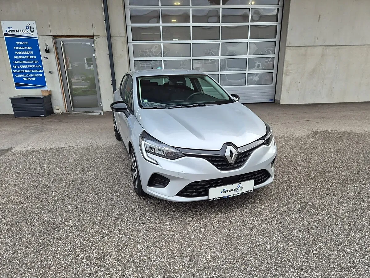 Renault Clio 2023 photo 2