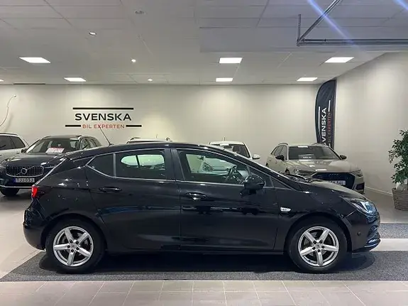 Opel Astra 2017 photo 2