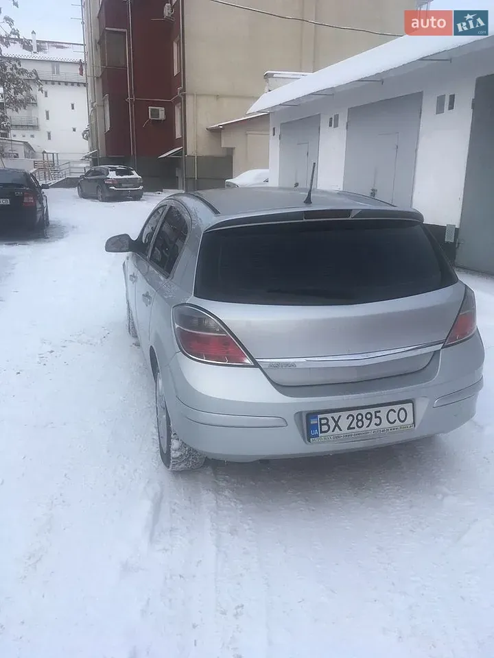 Opel Astra 2011 photo 5