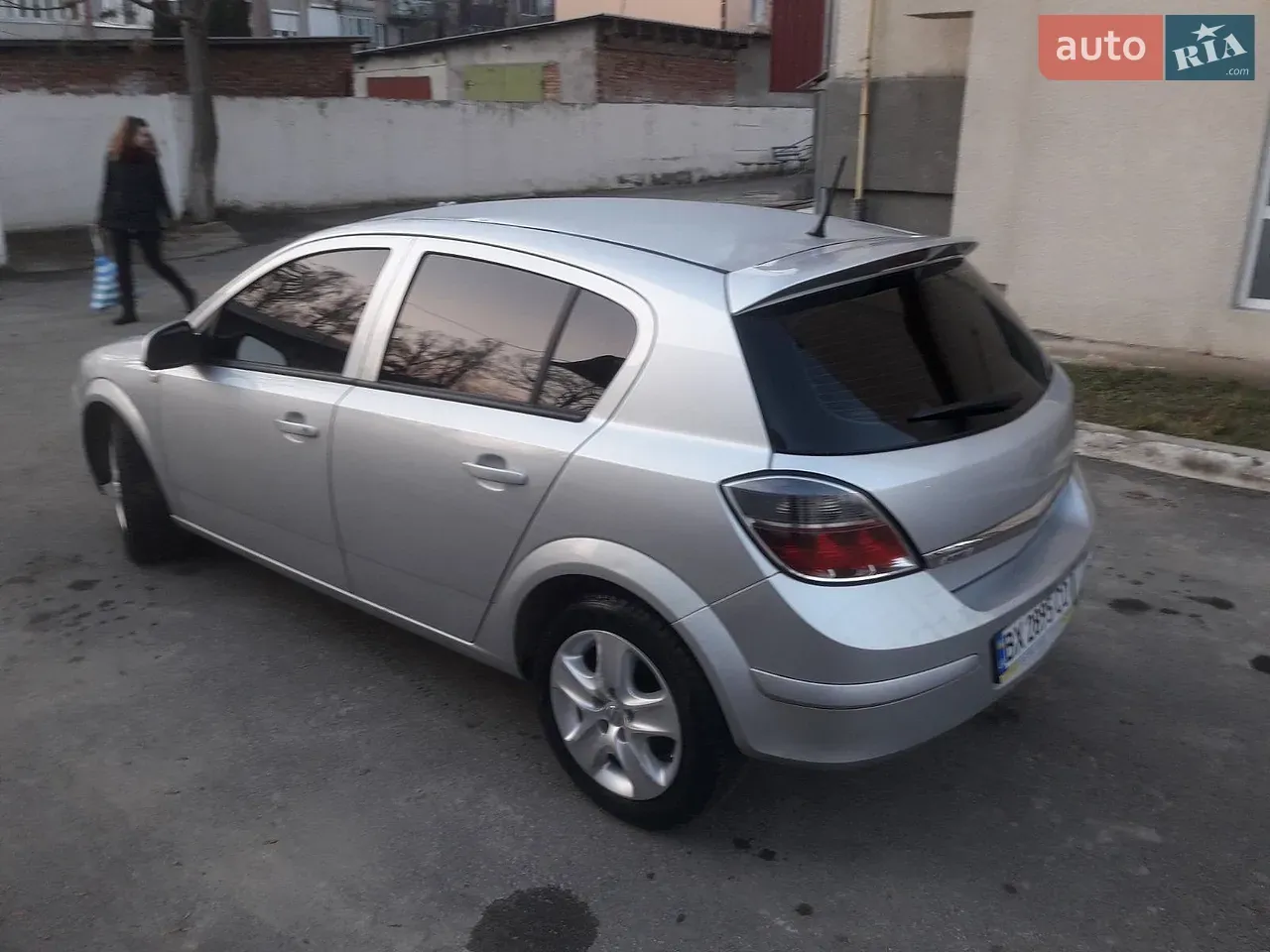 Opel Astra 2011 photo 3