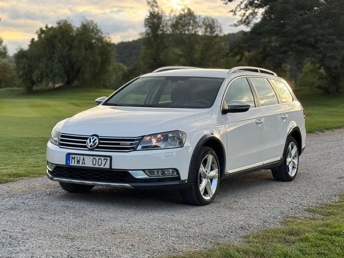 Volkswagen Passat 2013 photo 2