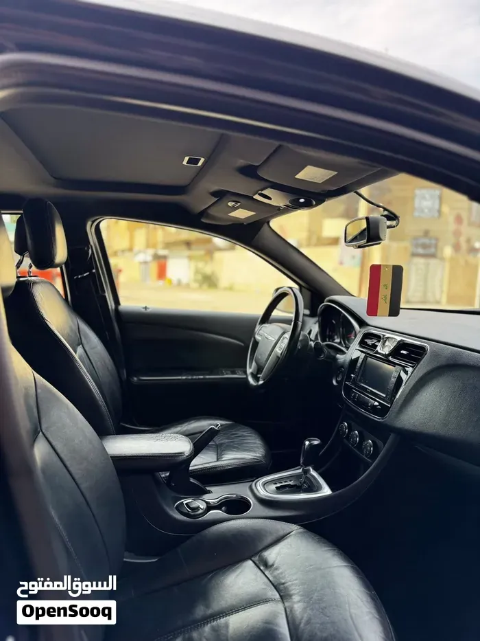 Chrysler 200C 2014 photo 3