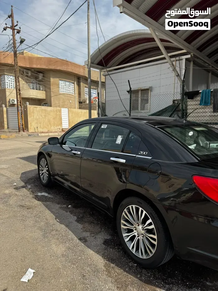 Chrysler 200C 2014 photo 2