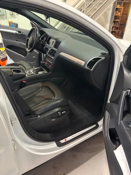 Audi Q7 2014 photo 4