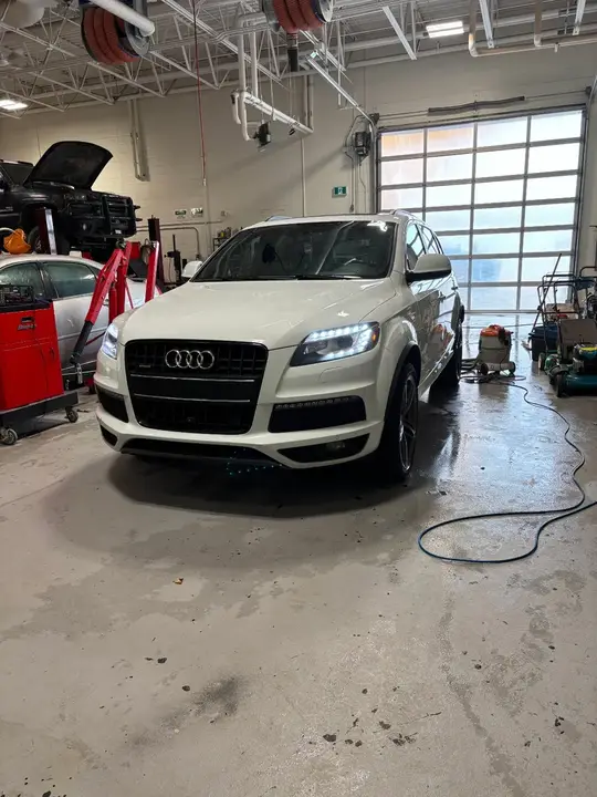Audi Q7 2014 photo 2
