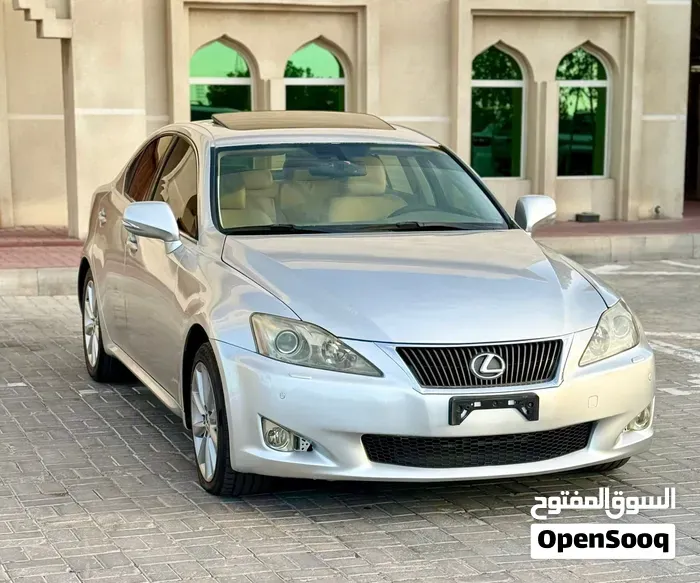 Lexus Is 2010 photo 2