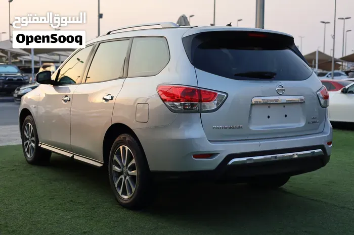 Nissan Pathfinder 2015 photo 4