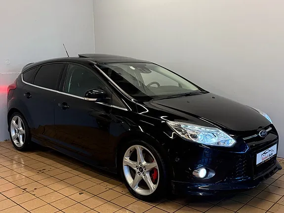 Ford Focus 2014 photo 2