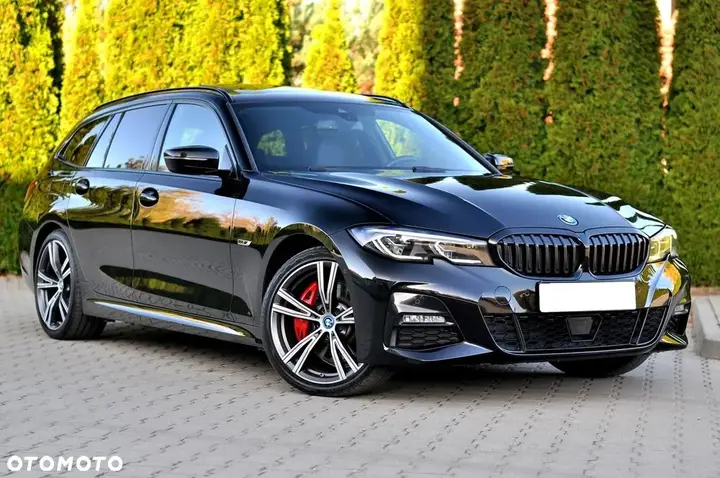 BMW 3 Series 2022 photo 3