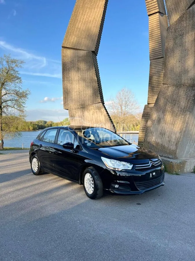 Citroen C4 2015 photo 3