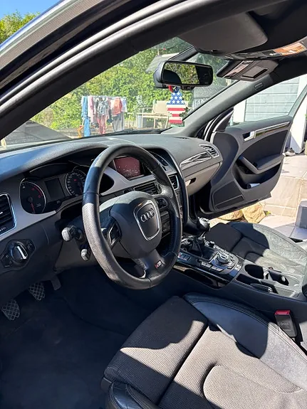 Audi A4 2010 photo 5