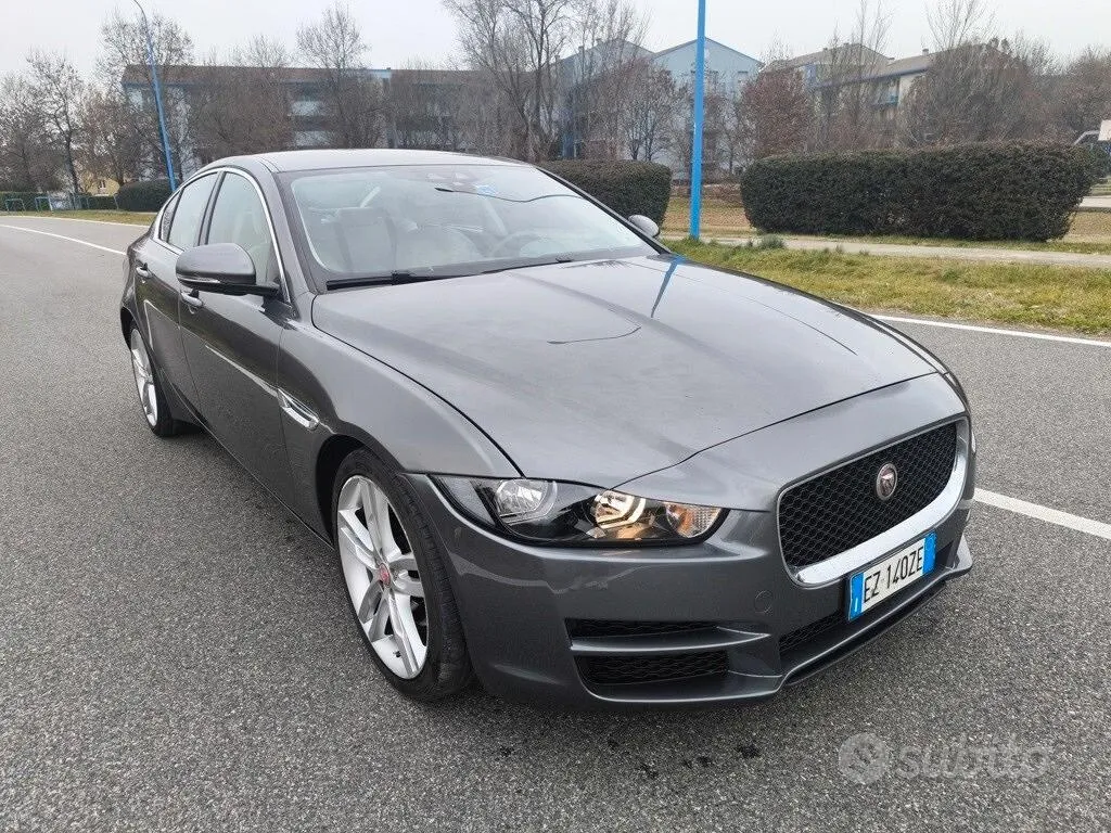 Jaguar Xe