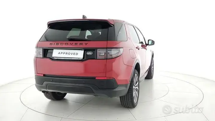 Land Rover Discovery Sport 2021 photo 2