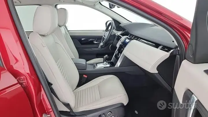 Land Rover Discovery Sport 2021 photo 3