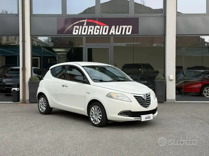 Lancia Ypsilon