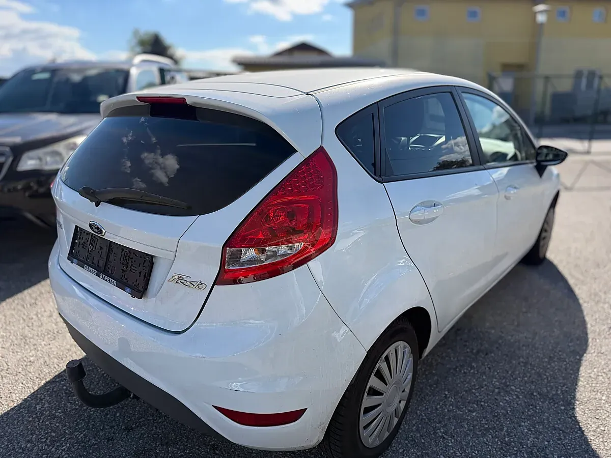 Ford Fiesta 2012 photo 3