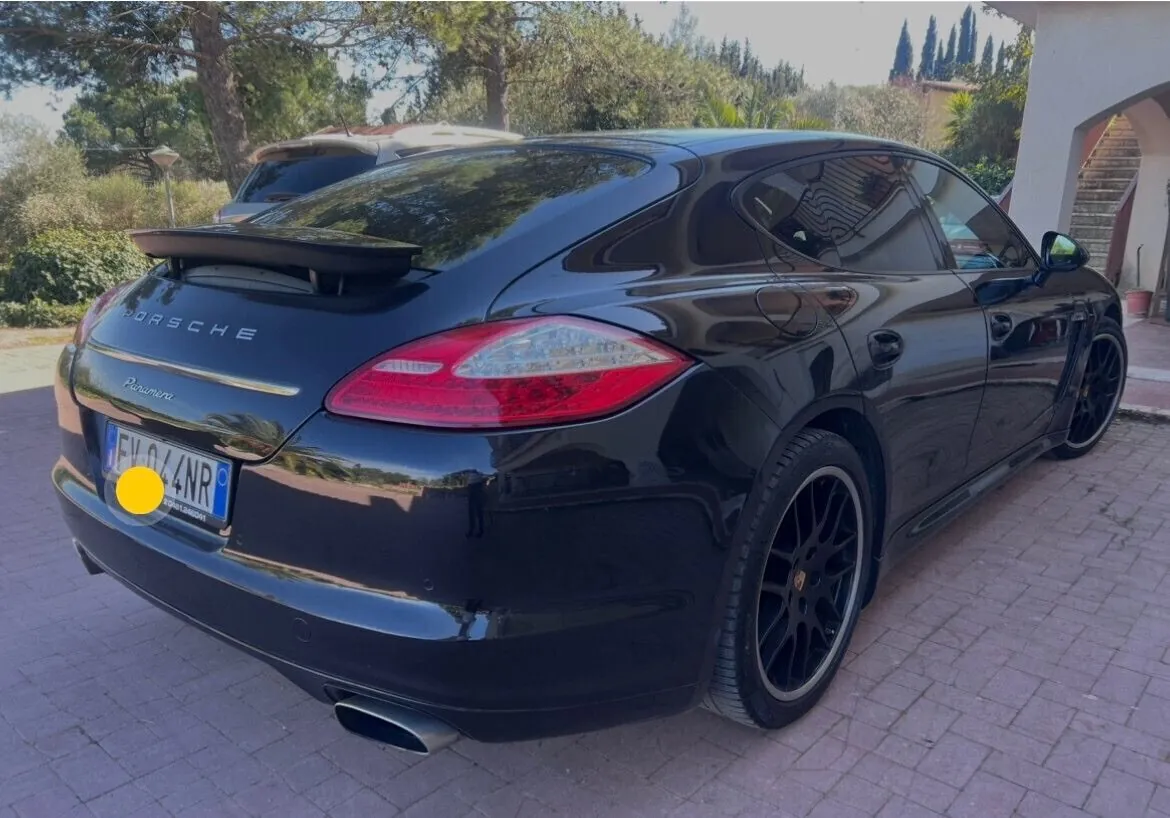 Porsche Panamera 2012 photo 5