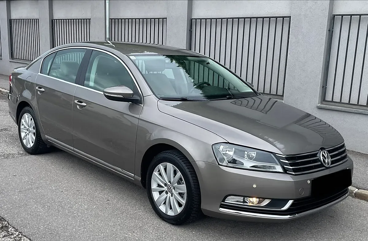 Volkswagen Passat 2011 photo 3