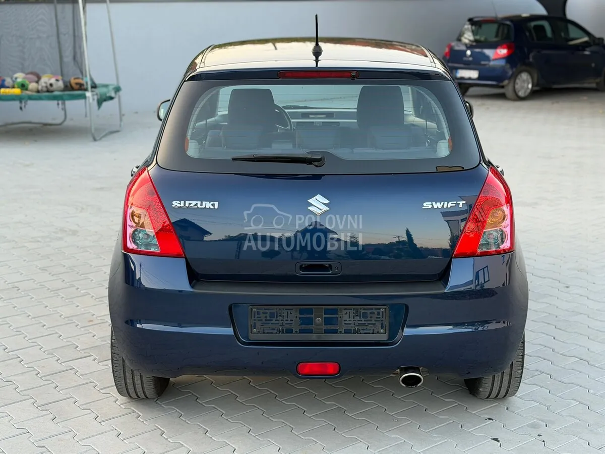Suzuki Swift 2009 photo 4
