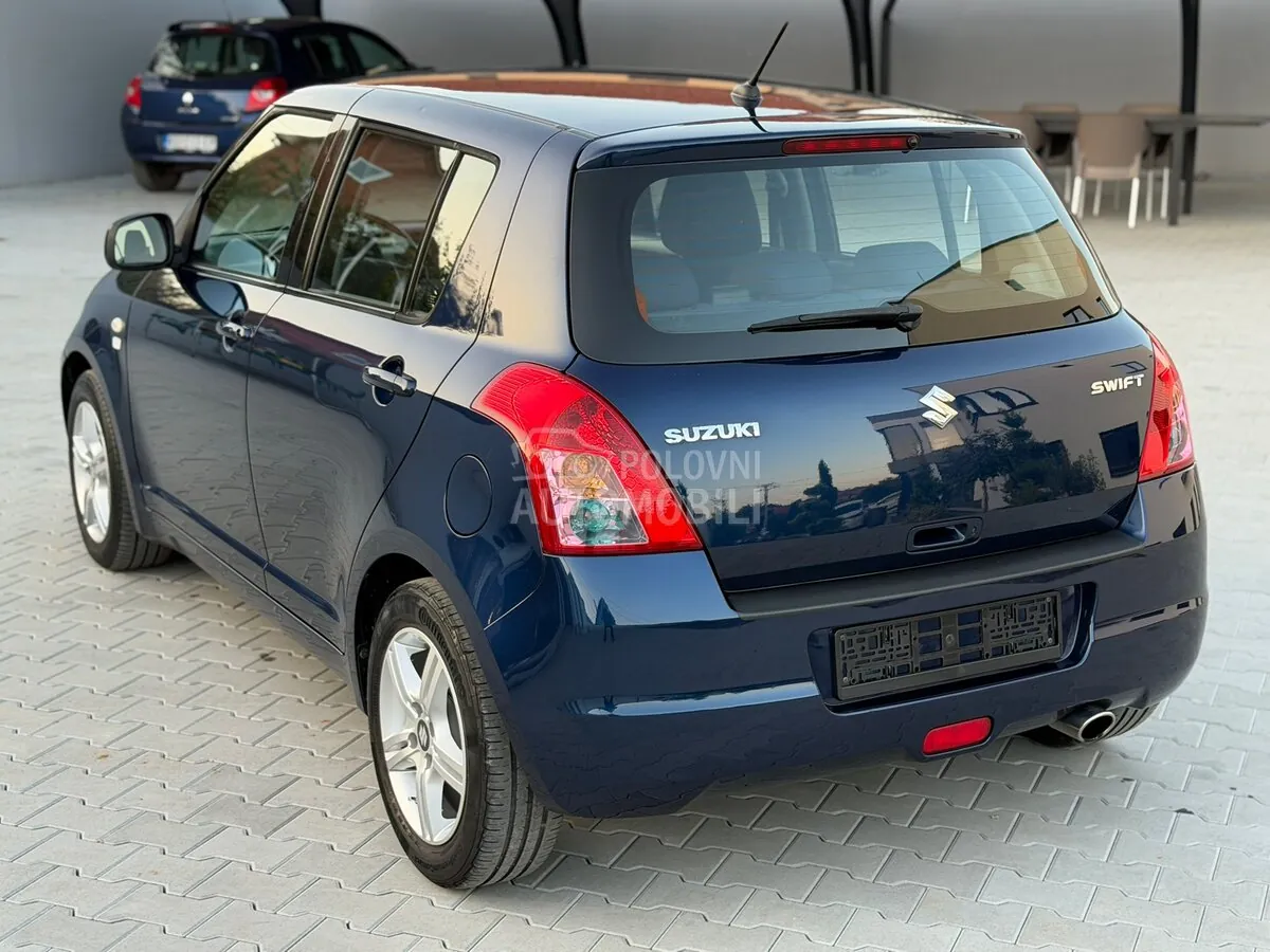 Suzuki Swift 2009 photo 3