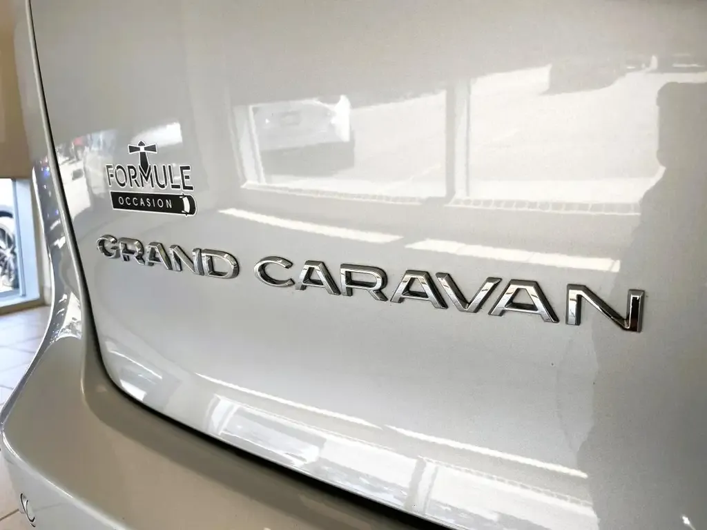 Chrysler Grand Caravan 2024 photo 5