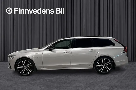 Volvo V90 2023 photo 2
