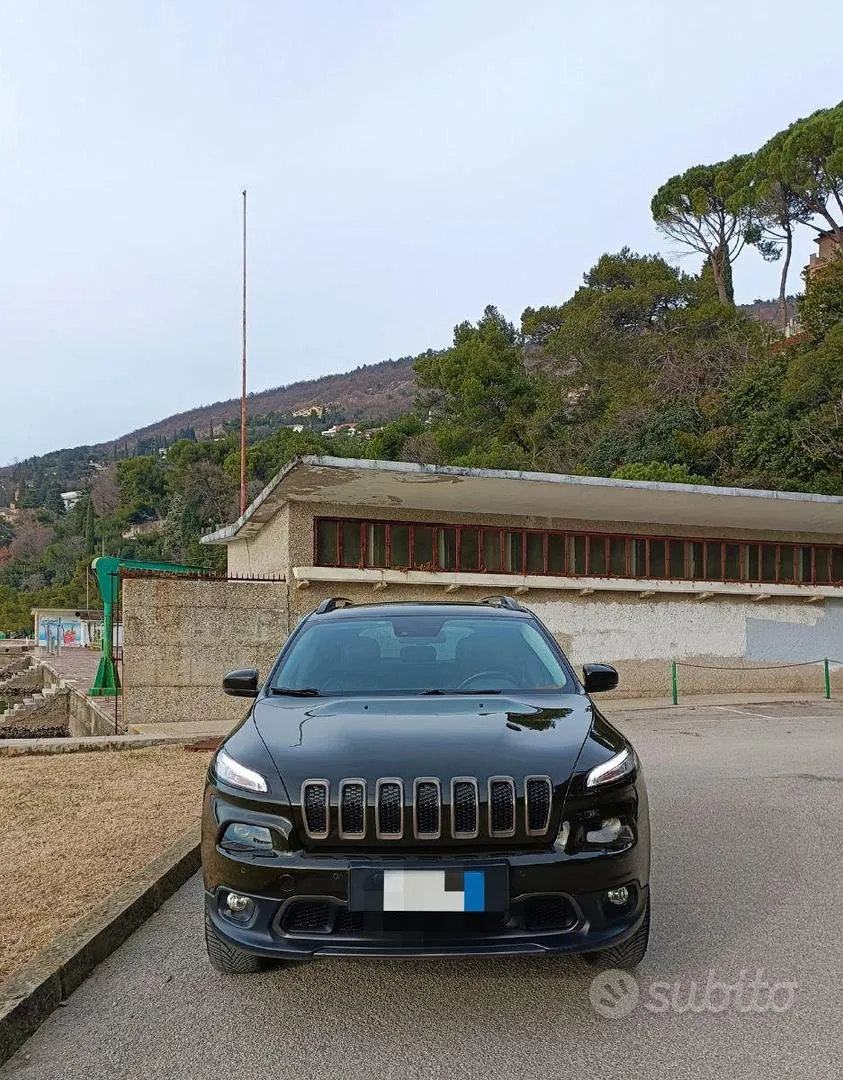 Jeep Cherokee 2016 photo 2
