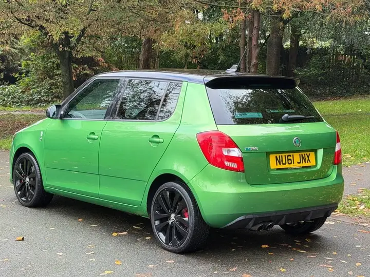 Skoda Fabia 2011 photo 5