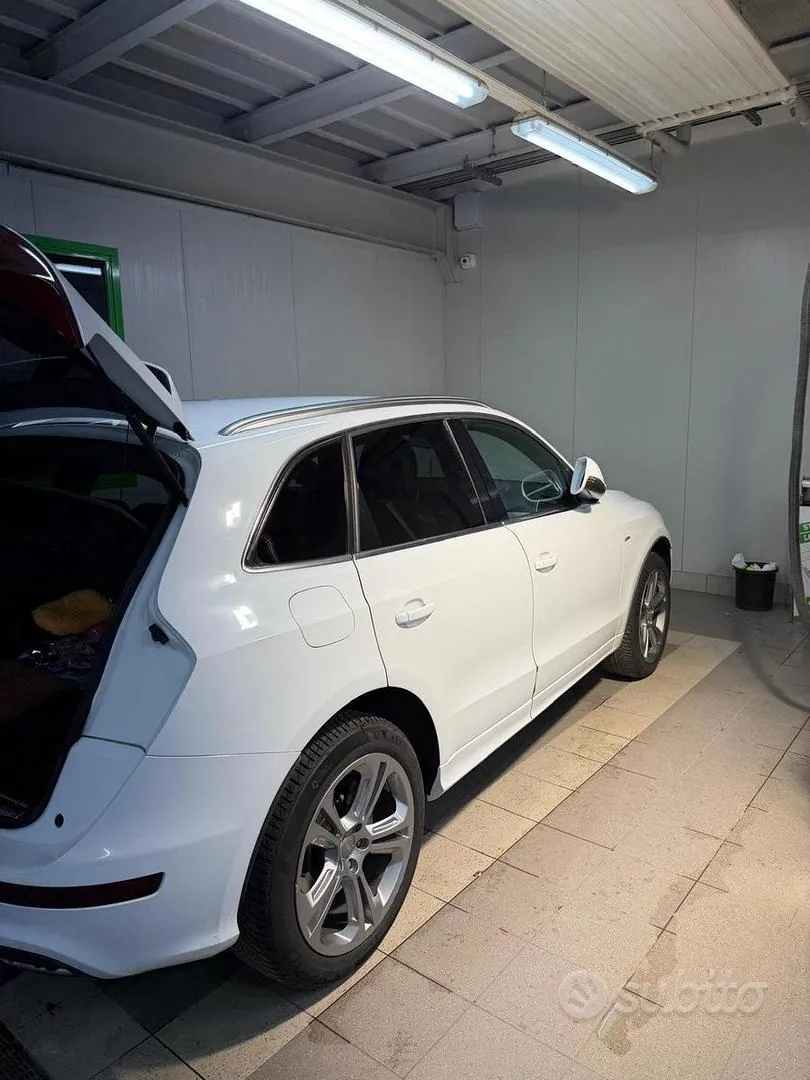 Audi Q5 2011 photo 2