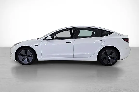 Tesla Model 3 2022 photo 3