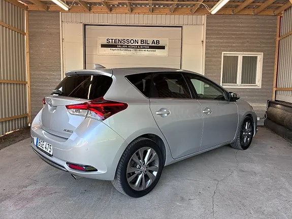 Toyota Auris 2016 photo 5