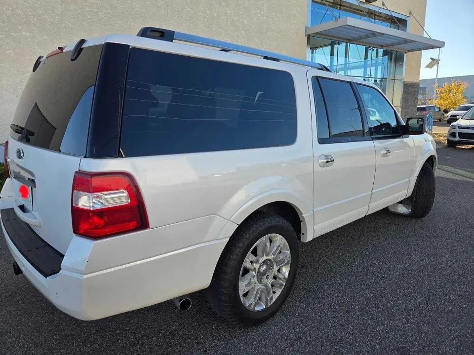 Ford Expedition 2012 photo 2