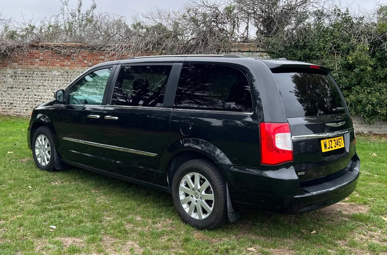 Chrysler Grand Voyager 2014 photo 3