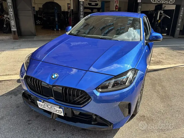 BMW 118D 2025 photo 2