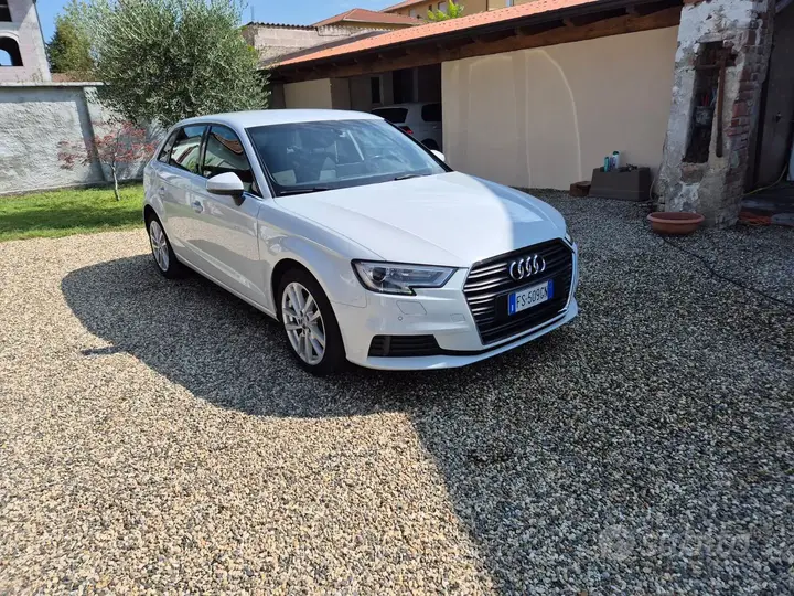 Audi A3 2018 photo 2