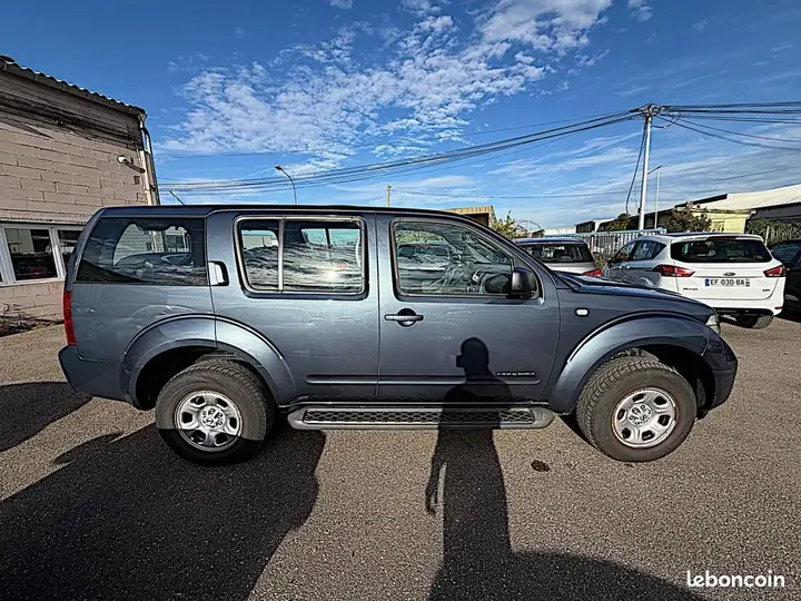 Nissan Pathfinder 2005 photo 4