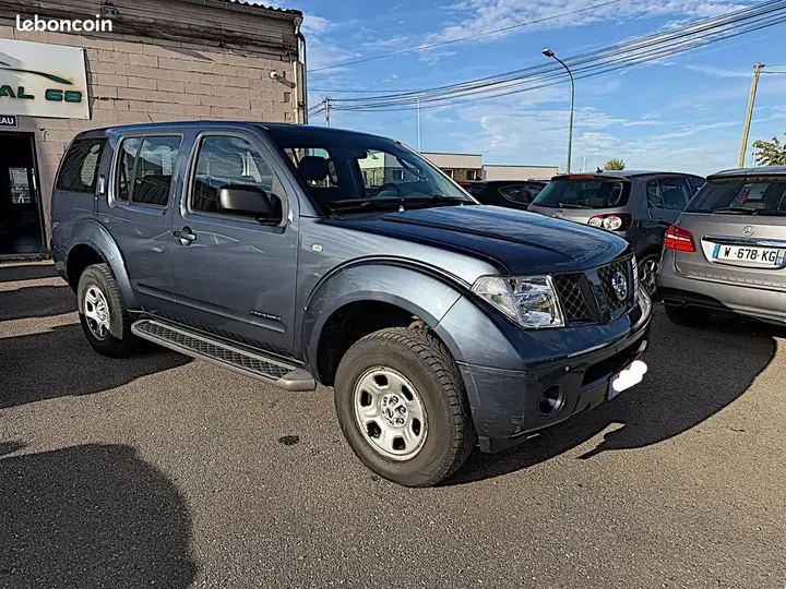Nissan Pathfinder 2005 photo 3