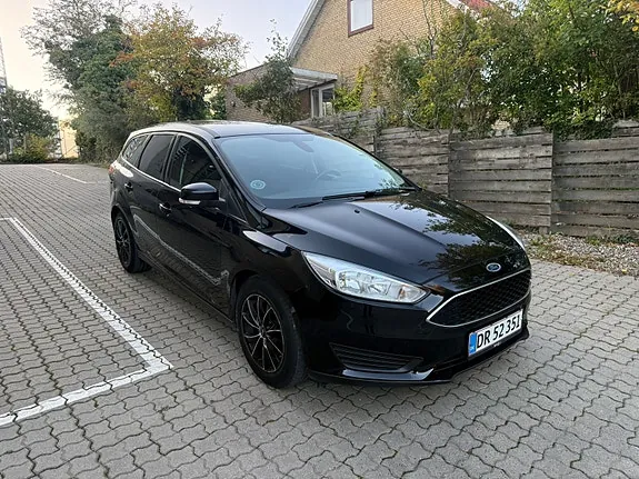Ford Focus 2017 photo 2