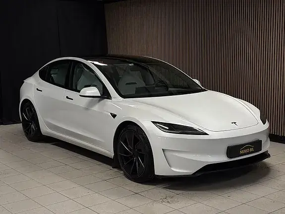 Tesla Model 3 2025 photo 4