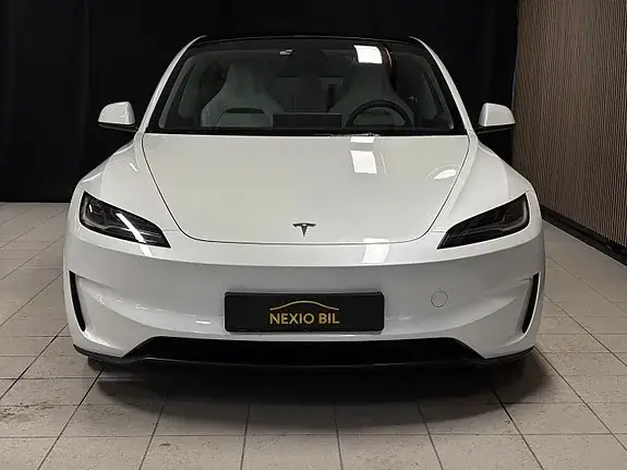 Tesla Model 3 2025 photo 5