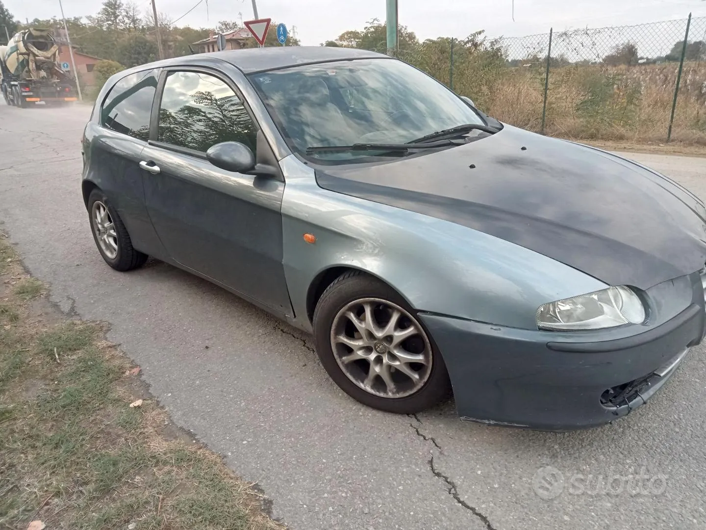 Alfa Romeo 147 2004 photo 3