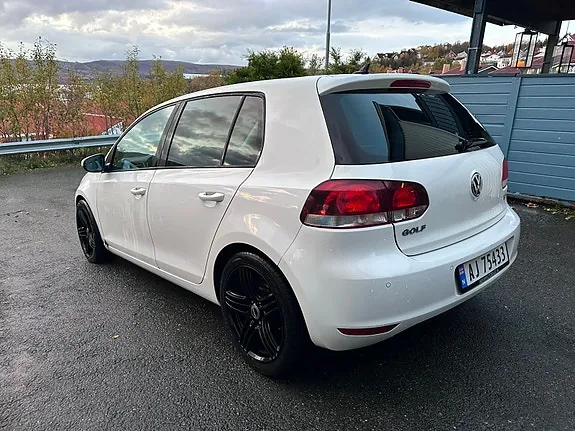 Volkswagen Golf Vi 2012 photo 2