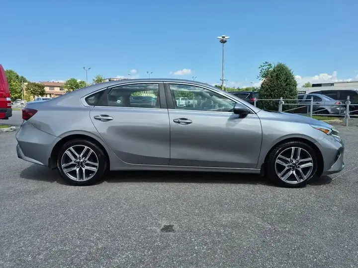 Kia Forte 2022 photo 4