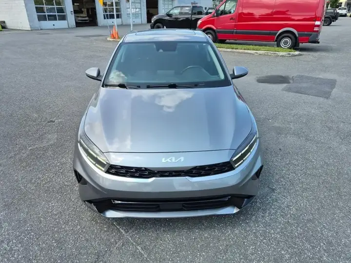 Kia Forte 2022 photo 2