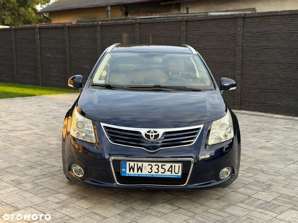 Toyota Avensis 2009 photo 2