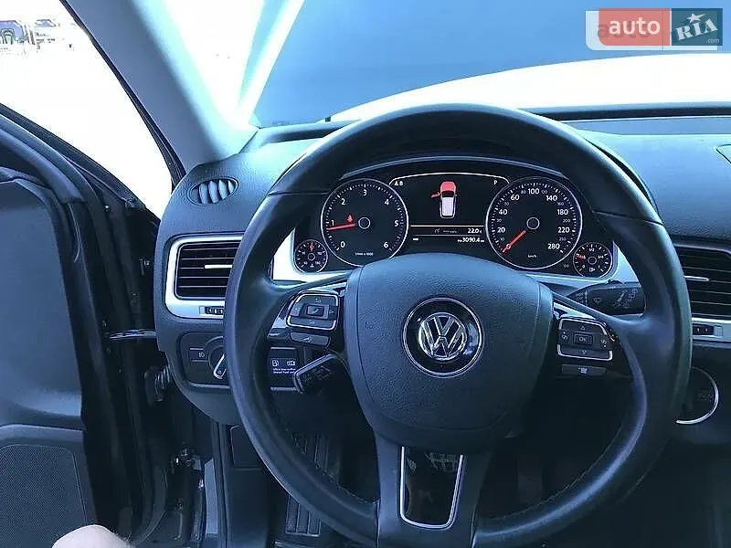 Volkswagen Touareg 2012 photo 5